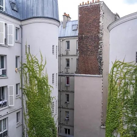 Sublime Cosy And Bright Apt Batignolles